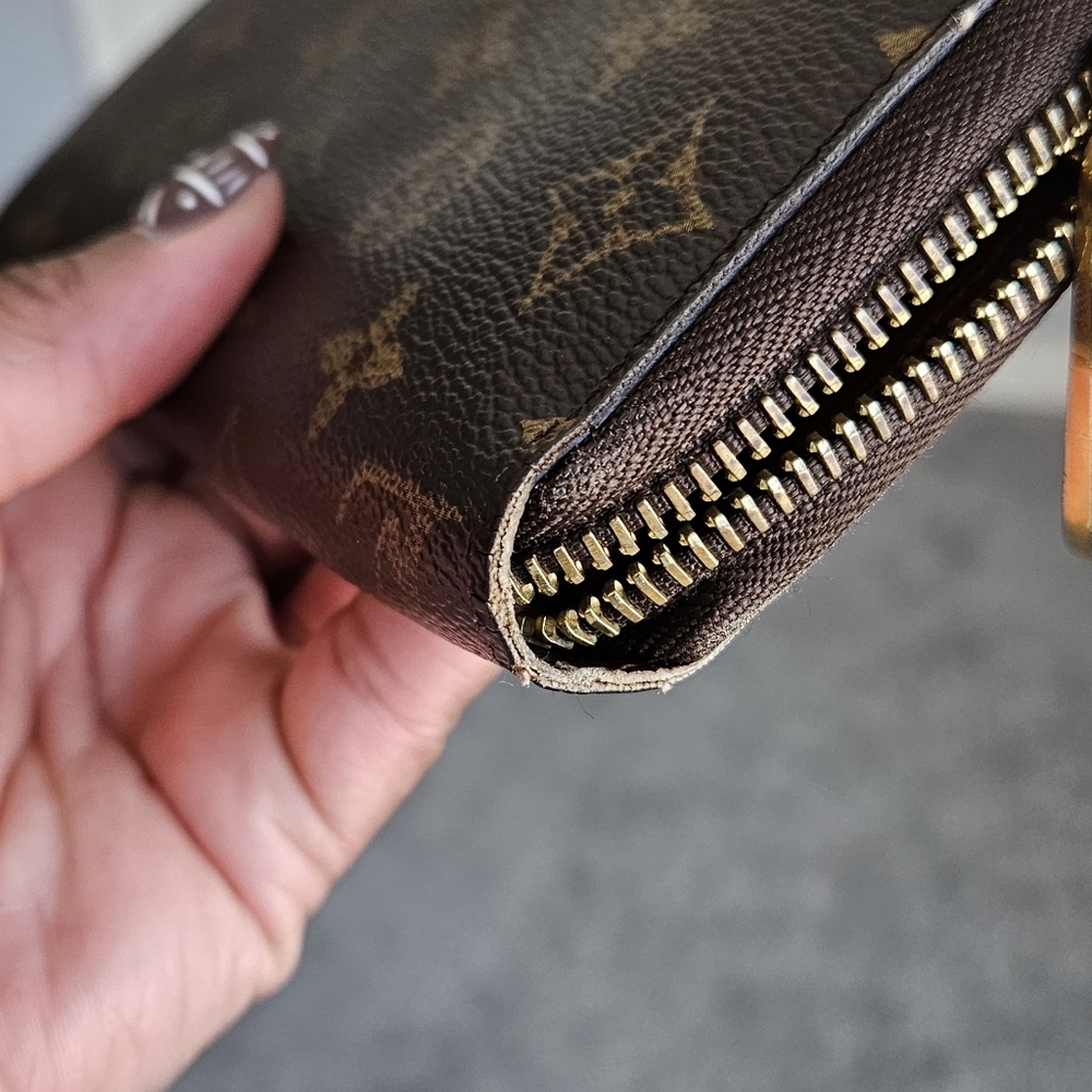 Louis Vuitton Brown Monogram Wallet - Picture 5 of 9